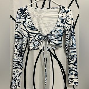 blue long sleeve crop top